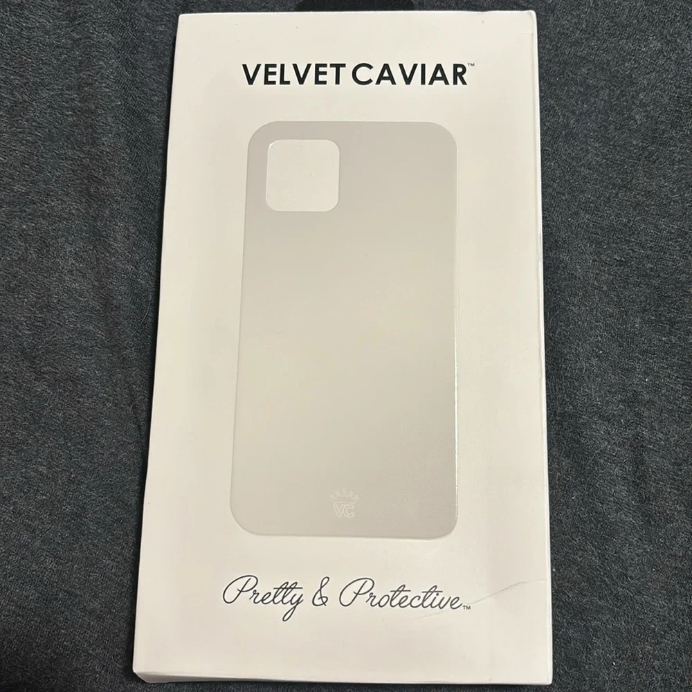 Velvet Caviar Limited Edition Baby Animals iPhone Case Iphone 15 pro max New